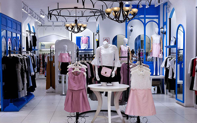 疊裝與掛裝，“色誘”陳列提升快時尚服裝店營銷效果